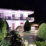 别墅 Georgia With Pool *