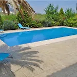 别墅 Georgia With Pool