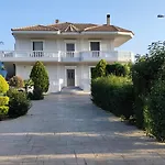 Villa Georgia With Pool *