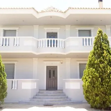 Villa Georgia With Pool *