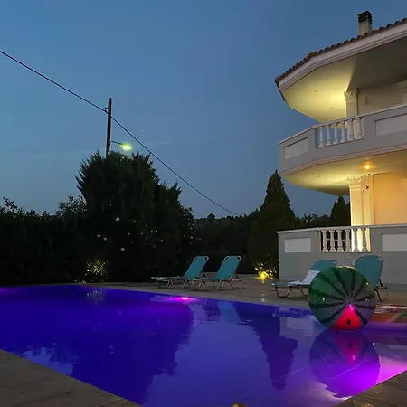 Georgia With Pool
