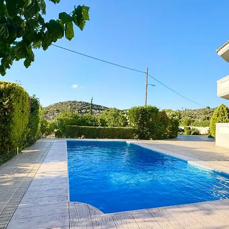 Georgia With Pool * Athikia