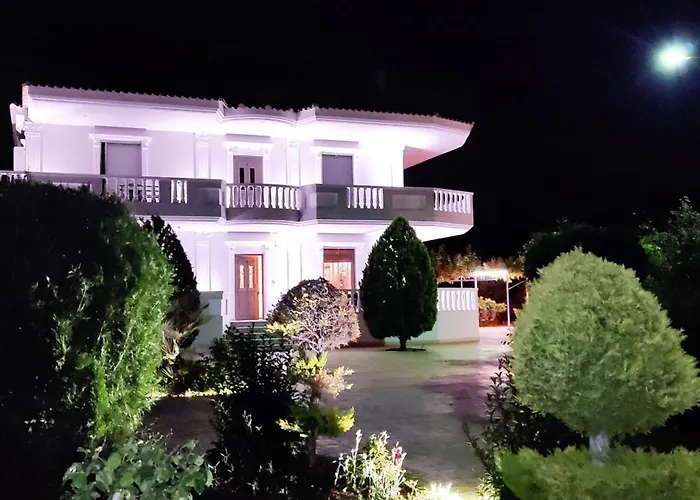 Villa Georgia With Pool *