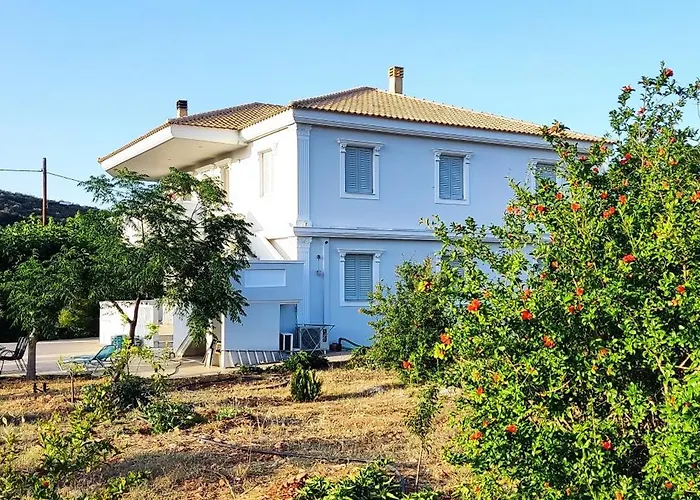 Villa Georgia With Pool