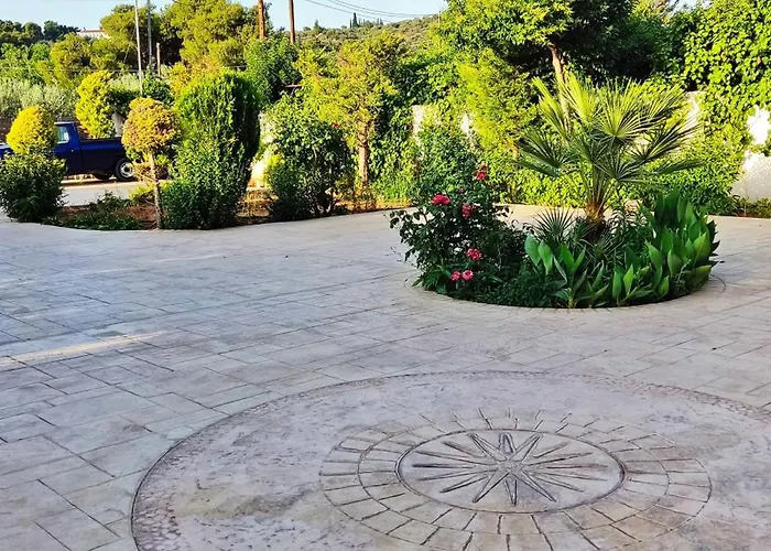 Georgia With Pool * Athikia