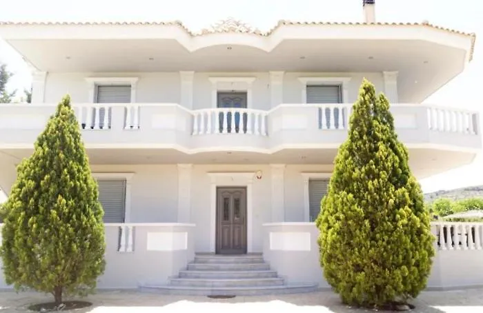 Villa Georgia With Pool *