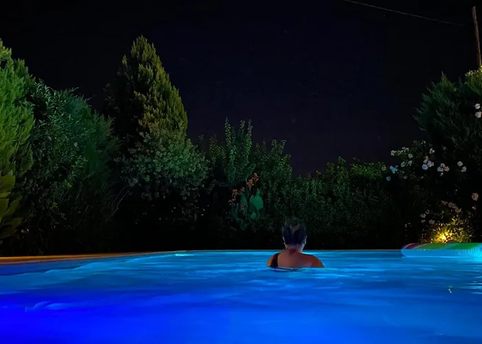 빌라 Georgia With Pool Athíkia