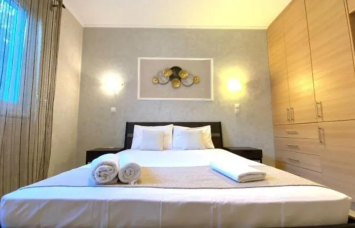 Georgia With Pool 빌라 Athíkia