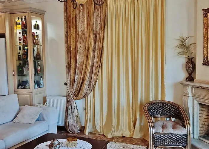 Georgia With Pool 빌라 Athíkia