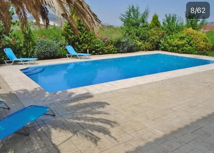 Villa Georgia With Pool