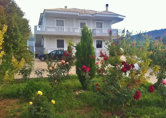 Georgia With Pool Villa