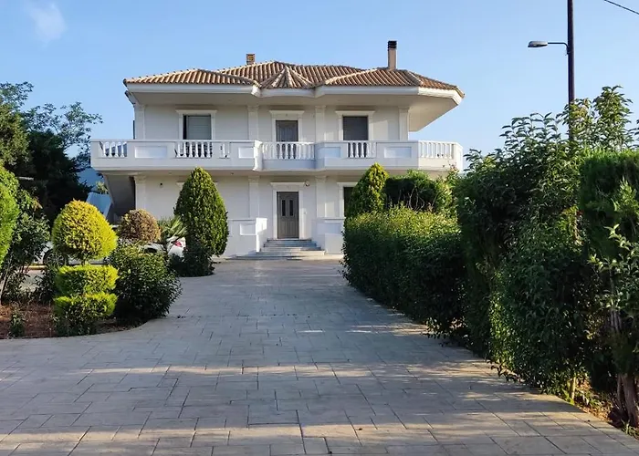 Villa Georgia With Pool *